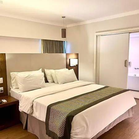 Oasis Plaza Hotel-3